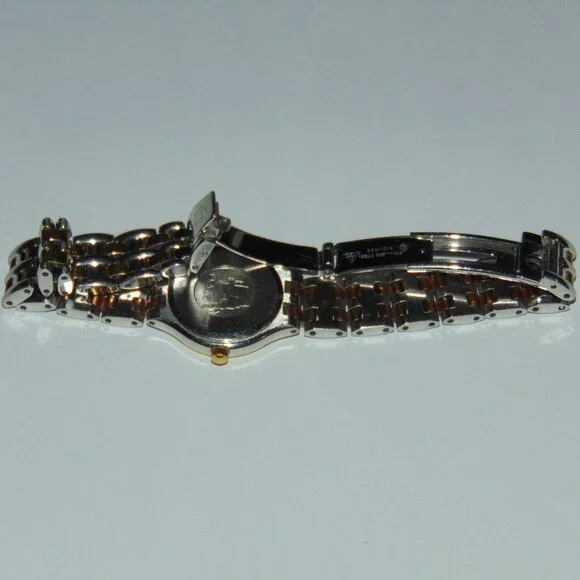 Ladies OMEGA DeVIlle  Two Tone Watch  battery is fine Keeps great time - Picture 3 of 6